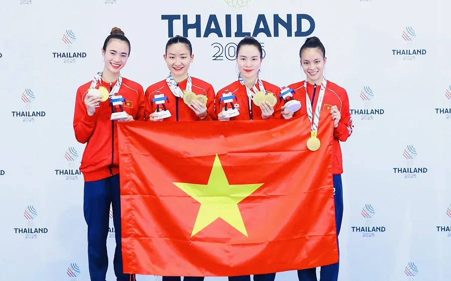 Hôm nay đội tuyển karate Việt Nam về nước sau khi kết thúc thi đấu SEA Games 33-2025. Ảnh: DŨNG PHƯƠNG