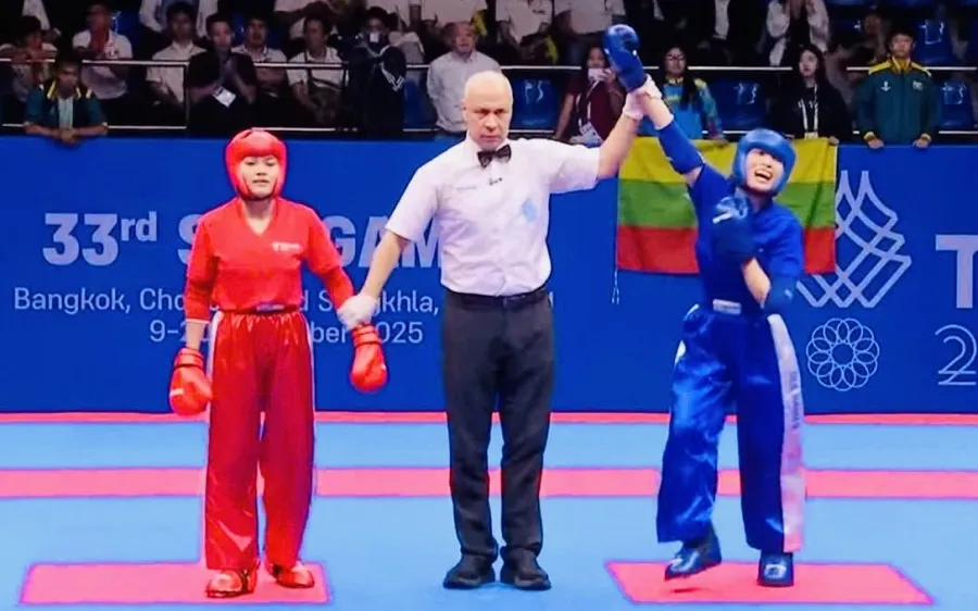 Thùy Giang (xanh) đã có chiến thắng tại SEA Games 33-2025. Ảnh: ĐOÀN TTVN