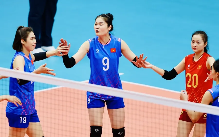 Chủ công Nguyễn Thị Uyên (9) sẽ tìm những cơ hội mới nếu không tái ký hợp đồng cùng đội nữ Hưng Yên. Ảnh: DŨNG PHƯƠNG