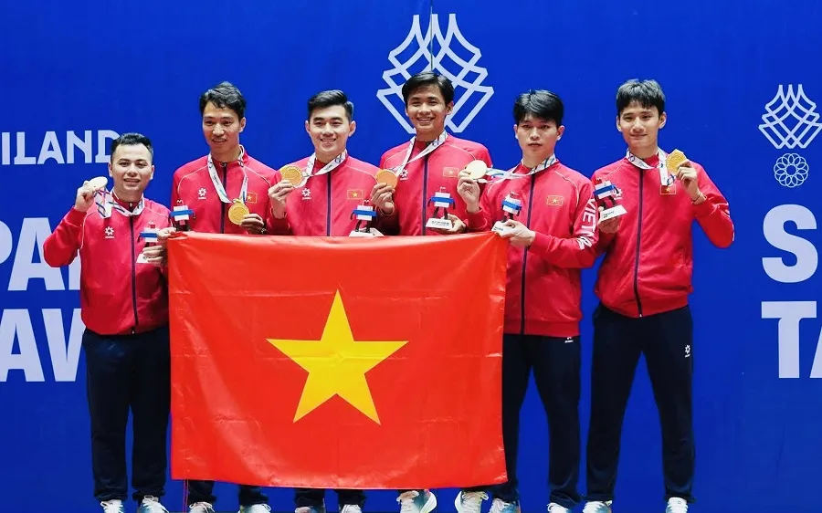 Cầu mây Việt Nam vừa có tấm HCV nội dung 4 người nam tại SEA Games 33-2025. Ảnh: VSTAF