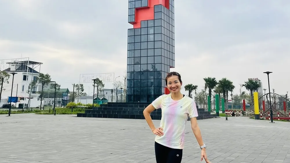 Nguyễn Thị Oanh vẫn giữ thói quen tập luyện dù về nhà đón Tết bên người thân. Ảnh: OANH NGUYỄN