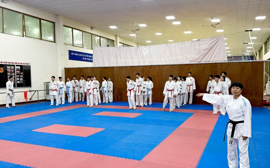 HLV trưởng Phạm Hồng Hà của đội tuyển karate Việt Nam. Ảnh: MINH CHIẾN
