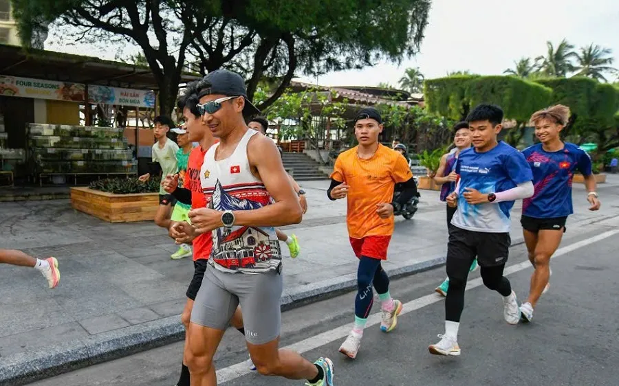 Các gương mặt tham dự nội dung marathon - 42km chuyên nghiệp phải có chứng chỉ phòng, chống doping mới được thi đấu chính thức. Ảnh: NHƯ Ý
