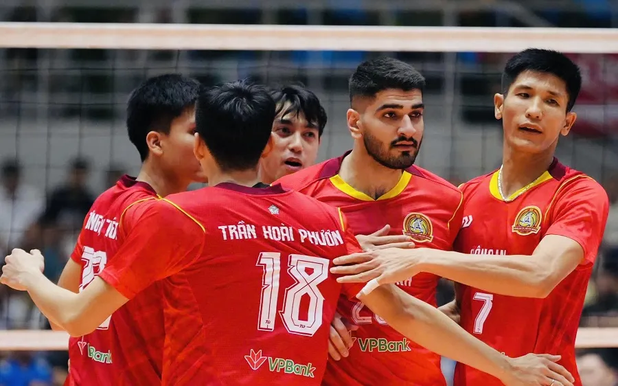 Đội nam Công an TPHCM đã bất ngờ thua trận trước Ninh Bình. Ảnh: VFV