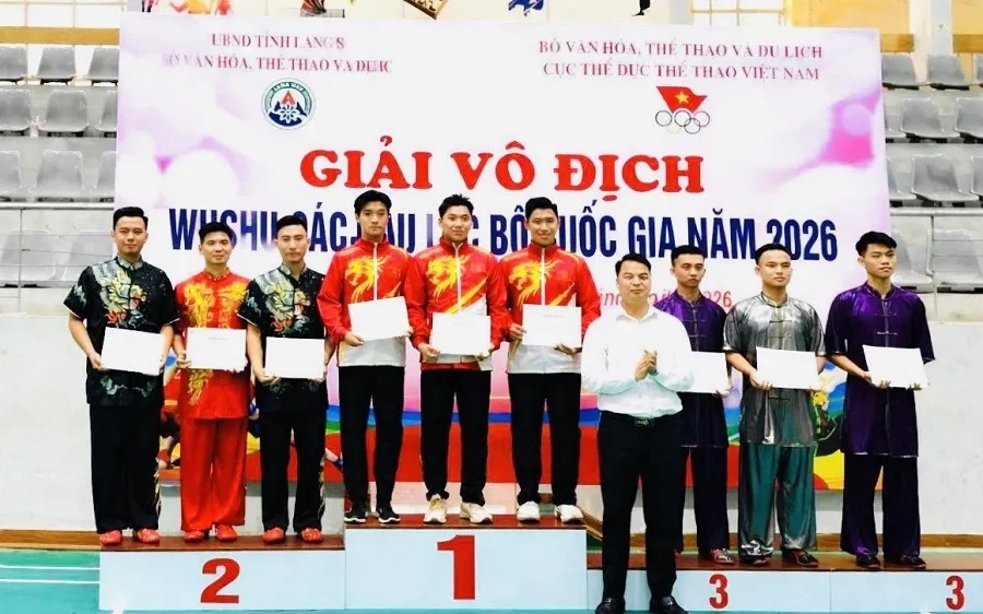 Võ sĩ wushu TPHCm giành được HCV nội dung đối luyện nam tại giải đấu. Ảnh: WUSHUTPHCM