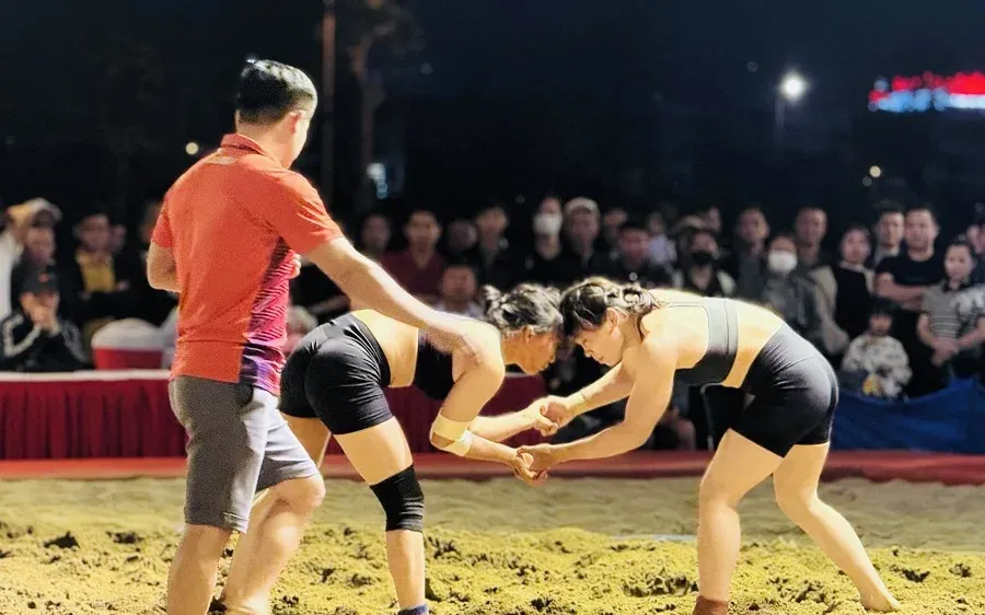 Tuyển thủ Việt Nam sẽ có cơ hội thi đấu giải vô địch vật bãi biển thế giới trên sân nhà ở Đà Nẵng. Ảnh: MỸ TRANG