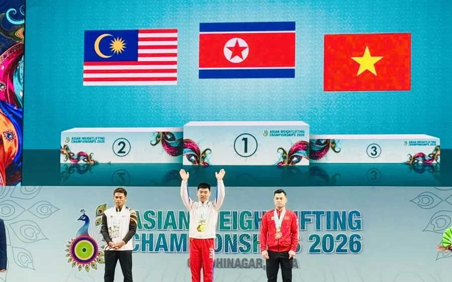 Lại Gia Thành của cử tạ Việt Nam có thành tích HCĐ tại giải châu Á 2026. Ảnh: MINH MINH