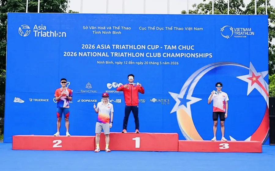 Hoàng Văn Hải có HCV nội dung aquathlon cá nhân nam tại giải. Ảnh: VTF