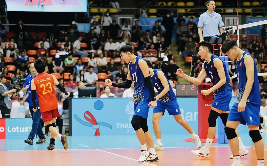 Đội tuyển bóng chuyền nam Việt Nam có chuyên gia để bắt đầu tập luyện chuyên môn tốt nhất. Ảnh: DŨNG PHƯƠNG