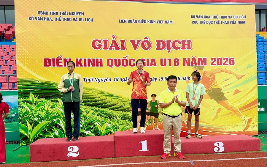VĐV điền kinh TPHCM đang tập trung thi đấu để giành kết quả huy chương tại giải vô địch trẻ quốc gia 2026. Ảnh: MINH CHIẾN