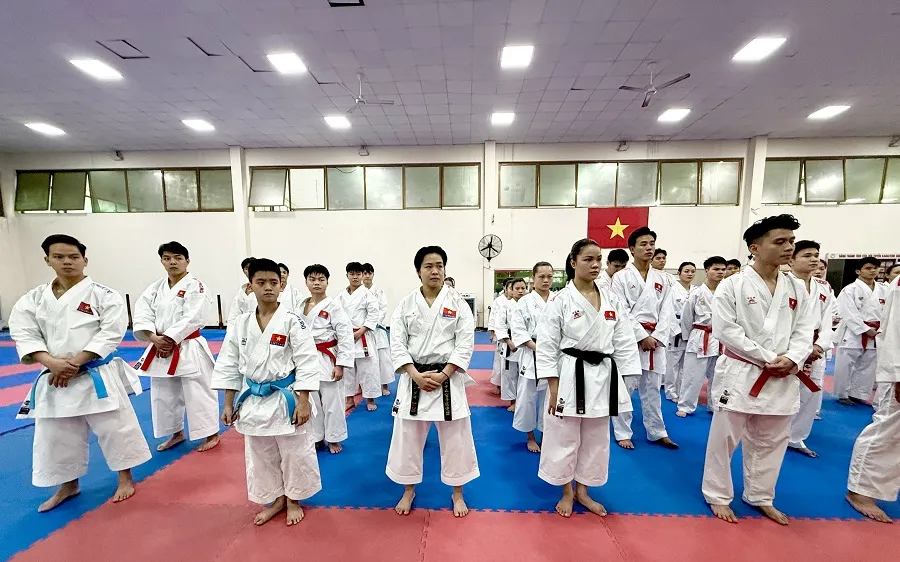 Võ sĩ karate Việt Nam tích cực chuẩn bị hướng tới thi đấu giải vô địch Đông Nam Á 2026 trên sân nhà. Ảnh: MINH CHIẾN