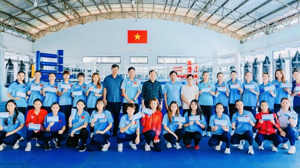 Võ sĩ boxing trẻ Việt Nam yên tâm sang Indonesia thi đấu giải vô địch U19, U23 châu Á 2026. Ảnh: VBF