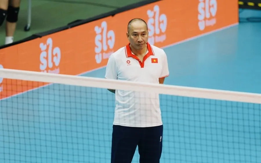 HLV Nguyễn Tuấn Kiệt vẫn tập trung làm tốt nhất chuyên môn cho các cầu thủ trong năm nay. Ảnh: DŨNG PHƯƠNG