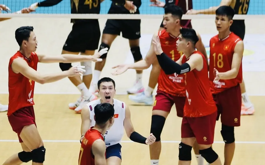 Đội tuyển bóng chuyền nam Việt Nam sẽ có 3 sự thay đổi để có lực lượng tham dự chặng 2 tiếp theo tại Indonesia. Ảnh: SAVA