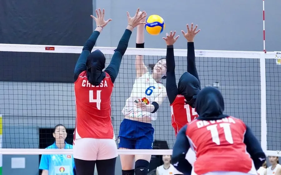 Đội tuyển bóng chuyền nữ Việt Nam đã nỗ lực nhưng để thua 2-3 trước Indonesia. Ảnh: SAVA