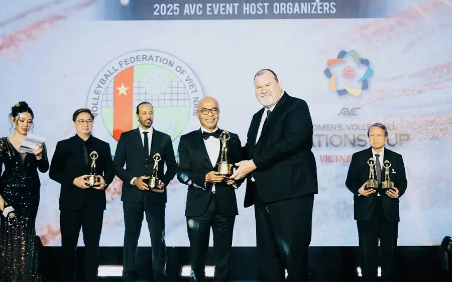 Đại diện Liên đoàn bóng chuyền Việt Nam tại AVC Gala. Ảnh: AVC