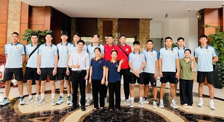 Đội bóng chuyền nam Công an TPHCM đã có mặt tại Hà Nội chuẩn bị cho giải đấu. Ảnh: CA TPHCM