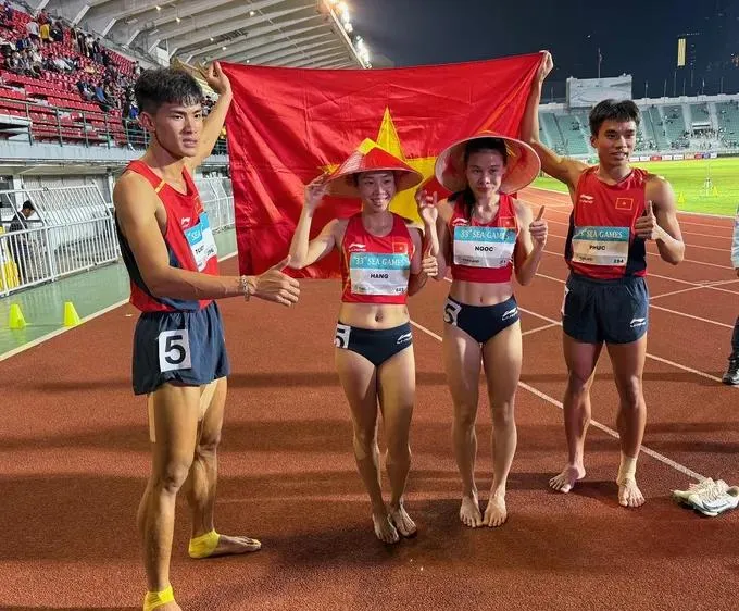 Các tuyển thủ tiếp sức 4x400m của điền kinh Việt Nam là những gương mặt trọng điểm chuẩn bị ASIAD 20 (Ảnh: DŨNG PHƯƠNG)