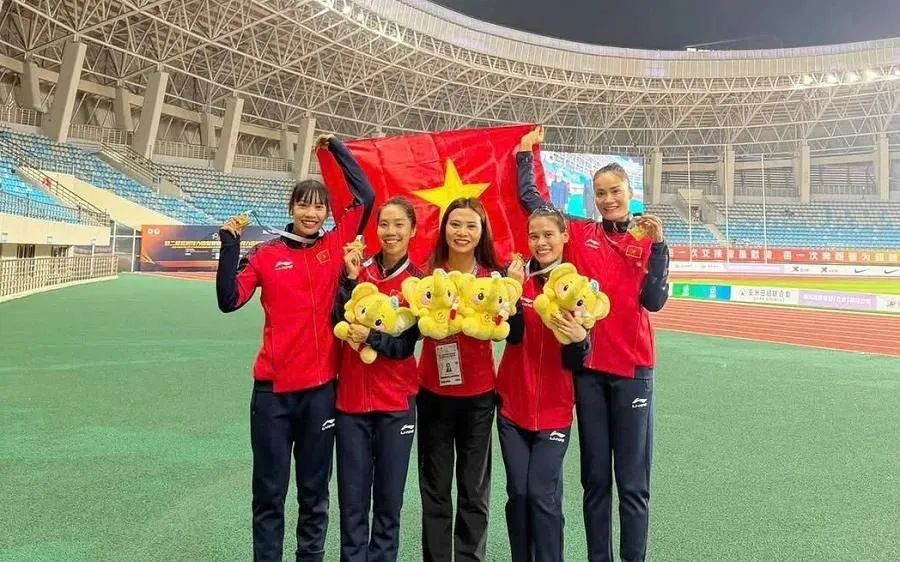 Đội tiếp sức 4x400m nữ từng giành HCV tại Giải vô địch tiếp sức châu Á 2026. Ảnh: N.T.BẮC