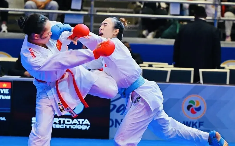 Nguyễn Thị Diệu Ly (đai xanh) là niềm hy vọng giành huy chương của Đội tuyển karate Việt Nam. Ảnh: AKF