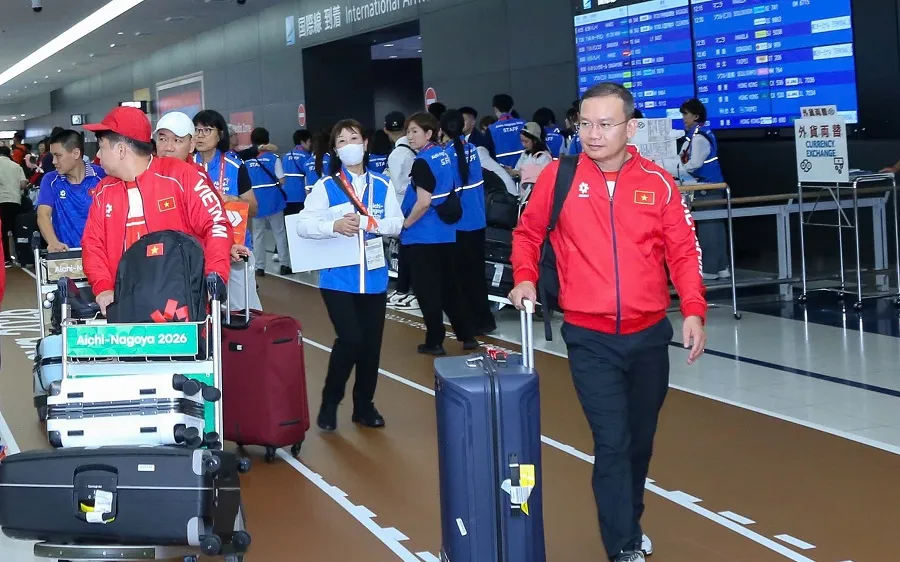 Trưởng đoàn thể thao Việt Nam, ông Nguyễn Hồng Minh và các thành viên đã có mặt tại Nhật Bản. Ảnh: ĐOÀN TTVN