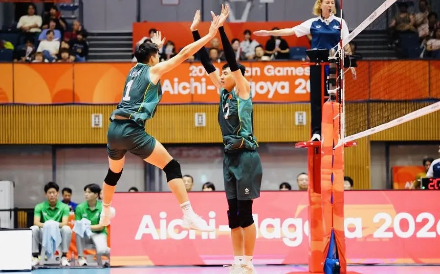 Đội tuyển bóng chuyền nam Việt Nam đã có chiến thắng đầu tay trước Hongkong (Trung Quốc). Ảnh: AINAGOC