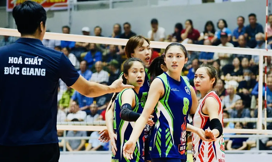 Đội Hóa chất Đức Giang phải thay ngoại binh bất đắc dĩ dù vòng 2 chưa khai màn. Ảnh: DŨNG PHƯƠNG