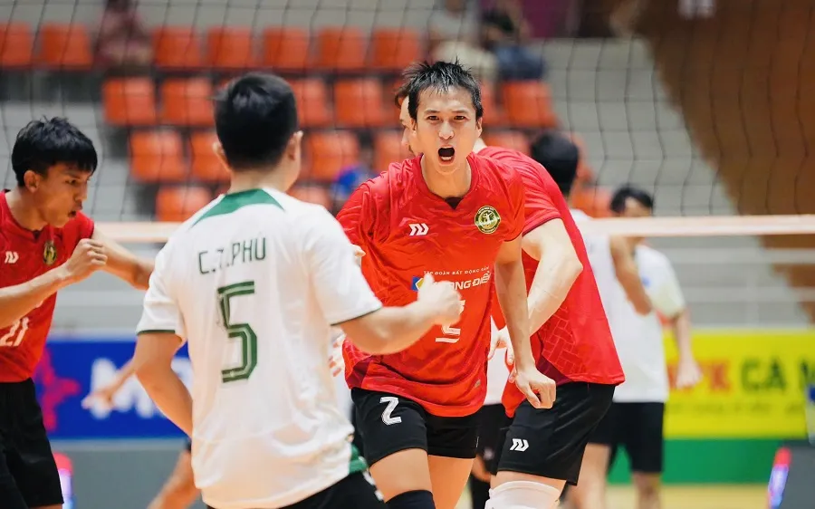Đội bóng chuyền nam TPHCM quyết tâm có kết quả cao khi bổ sung 2 ngoại binh tại vòng 2 giải quốc gia năm nay. Ảnh: VFV