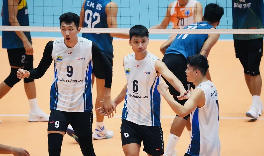 Đội Biên Phòng MB bắt đầu hành trình tìm cơ hội bảo vệ ngôi vô địch tại vòng 2 năm nay. Ảnh: VFV