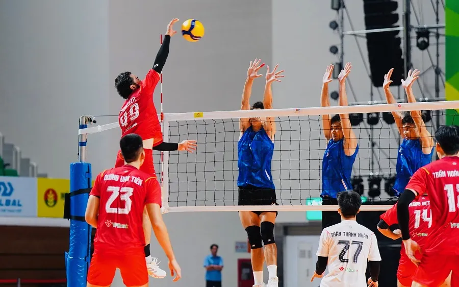 Cầu thủ Công an TPHCM đã có thêm chiến thắng trước đối thủ Hà Nội. Ảnh: VFV