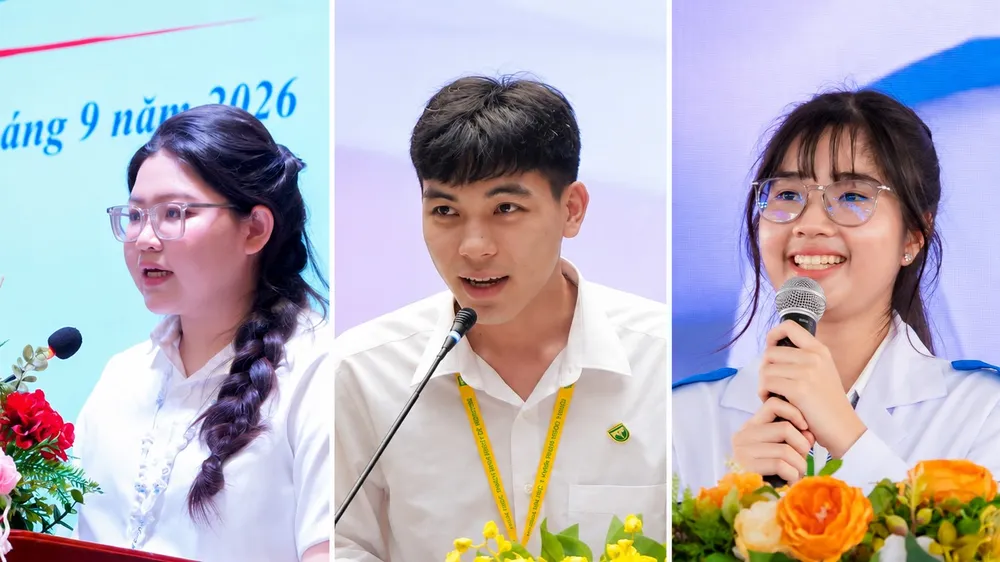 Ba thủ khoa đầu vào (từ trái qua): Đinh Ngọc Hải Lam, Nguyễn Hùng Tiến, Nguyễn Ngọc Minh Anh.
