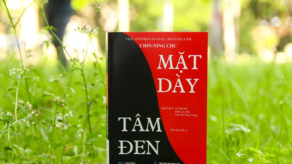 Đi tìm sự tự do tinh thần để hạnh phúc hơn với “Mặt dày tâm đen” 
