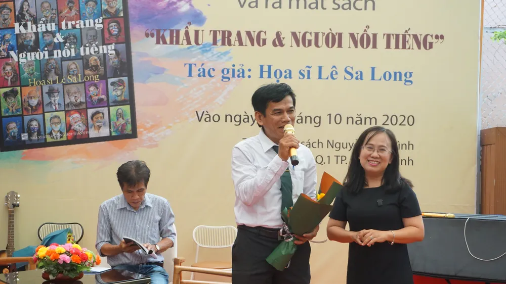 Khi người nổi tiếng đeo khẩu trang