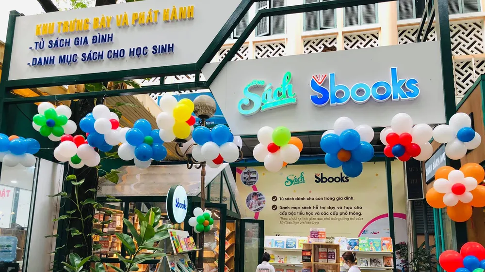 Khai trương khu trưng bày "Tủ sách gia đình" tại Đường sách TPHCM