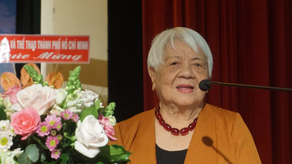 Đạo diễn Xuân Phượng trở thành "nhà văn" ở tuổi 94