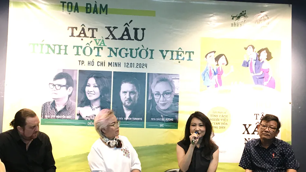 Khách mời và độc giả hào hứng bàn về "Tật xấu người Việt" 