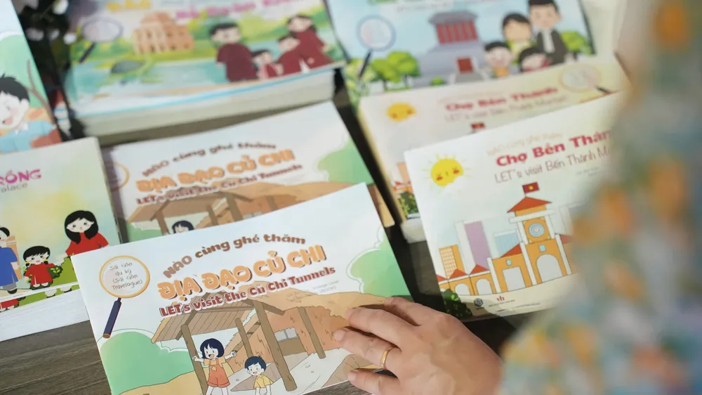 Ra mắt bộ sách song ngữ "Hà Nội - Sài Gòn du ký" tại Lễ hội Đường sách Tết Ất Tỵ 2025