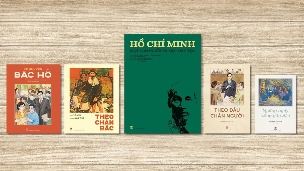 Các trang sách tái hiện những ngày Bác Hồ ở Pác Bó 