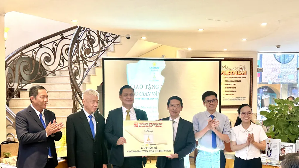 Trải nghiệm cùng sách và văn hóa tại khách sạn gần 100 năm 