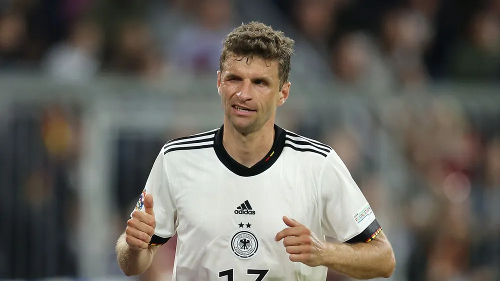 Thomas Muller trong "bộ cánh" mới lạ