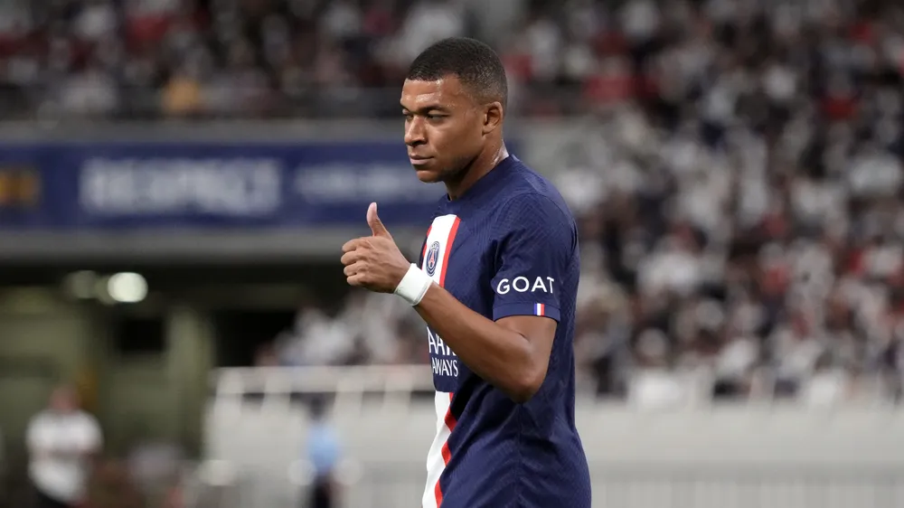 Mbappe tỏa sáng tại Nhật Bản