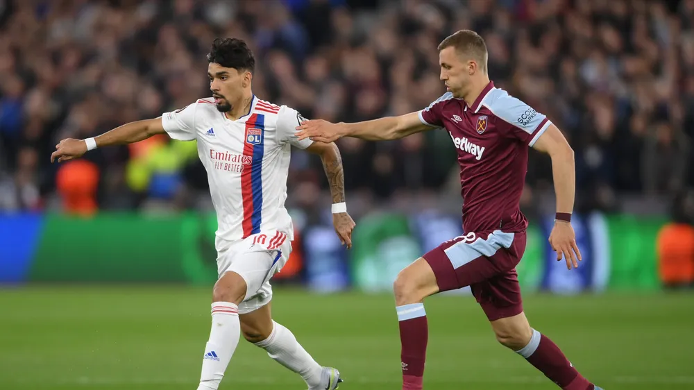Lucas Paqueta chạm trán West Ham mùa trước
