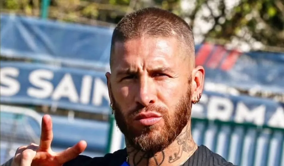 Sergio Ramos lại quay về với tóc ngắn