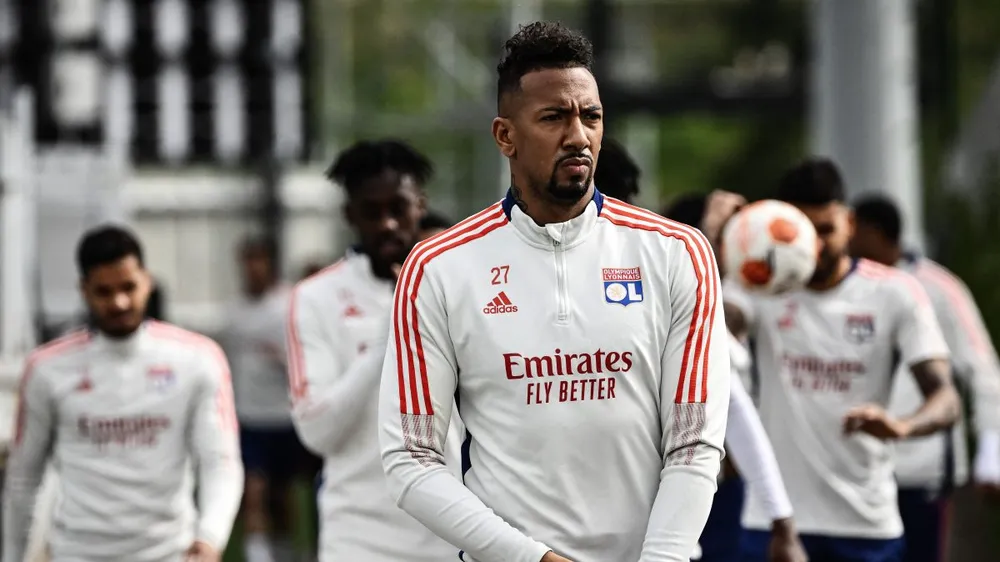 Jerome Boateng "sa lầy" tại Lyon