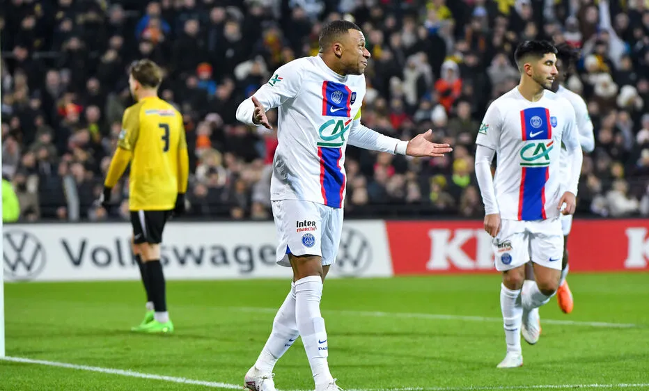 Mbappe phô trương sức mạnh trước Pays de Cassel
