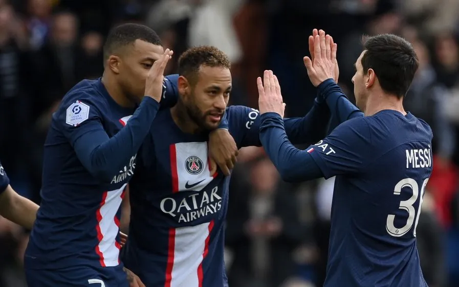 PSG quá lệ thuộc bộ ba Messi-Neymar-Mbappe
