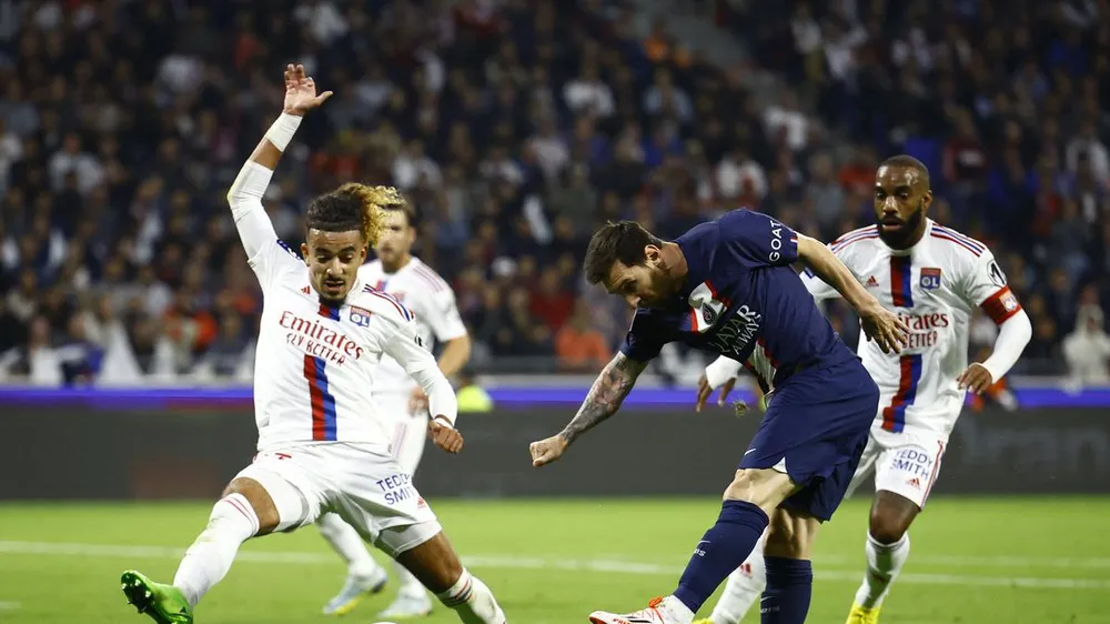 Messi từng ghi bàn "kết liễu" Lyon