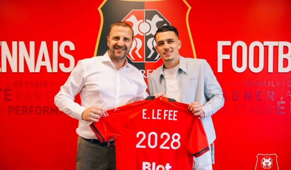 Enzo Le Fee từ chối PSG để khoác áo Rennes