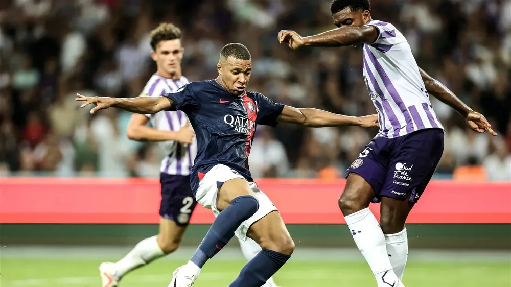 PSG lại gây thất vọng dù Mbappe trở lại