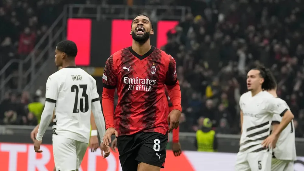 Loftus-Cheek ghi hai bàn vào lưới Rennes ở lượt đi